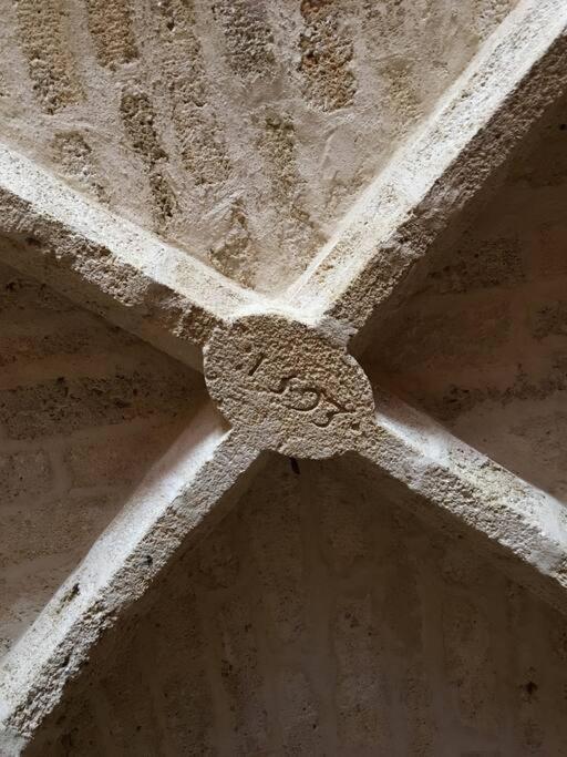 Stunning Medieval Getaway Vic-la-Gardiole Exteriör bild